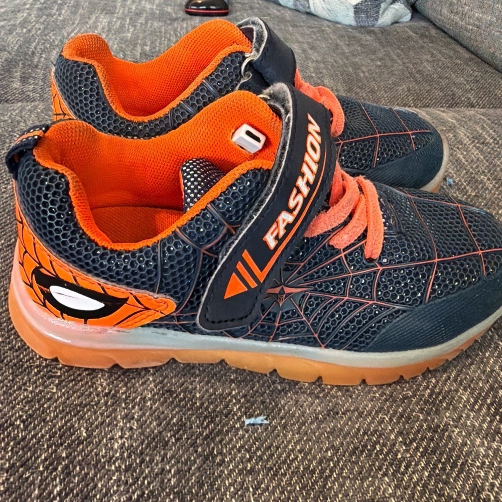 Roller Light Up Kidcore  Rechargeable hook & Loop Sneakers - Black and Orange